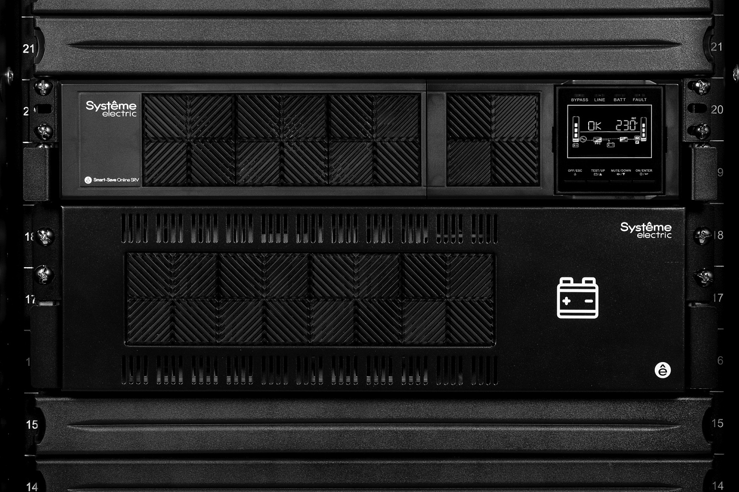 Источник бесперебойного питания Systeme Electriс SRV SRVSE6KRTXLI5U 5400Вт 6000ВА черный