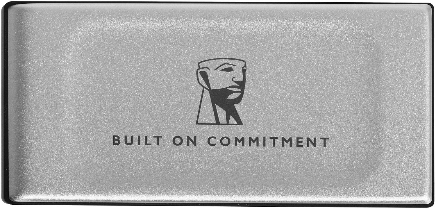 Накопитель SSD Kingston USB3.2 Gen2x2 2TB SXS2000/2000GA XS2000 серебристый