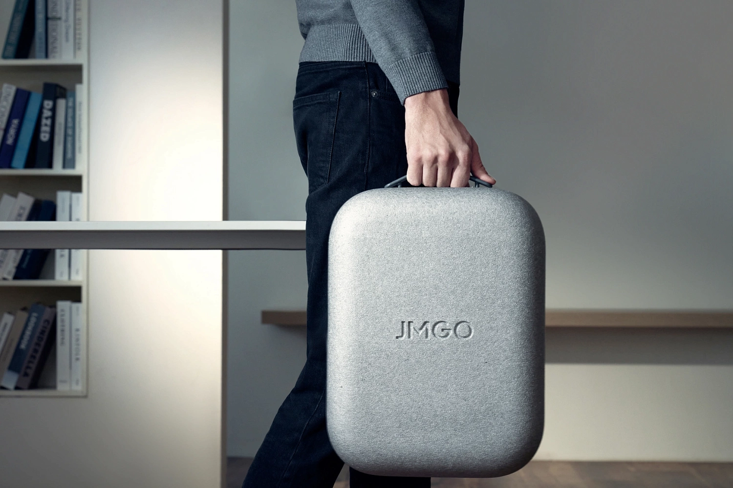 Проектор JMGO N1 Pro DLP 1500Lm LS 3200Lm ANSI (3840x2160) 1600:1 ресурс лампы:30000часов 1xUSB typeA 2xHDMI 5кг