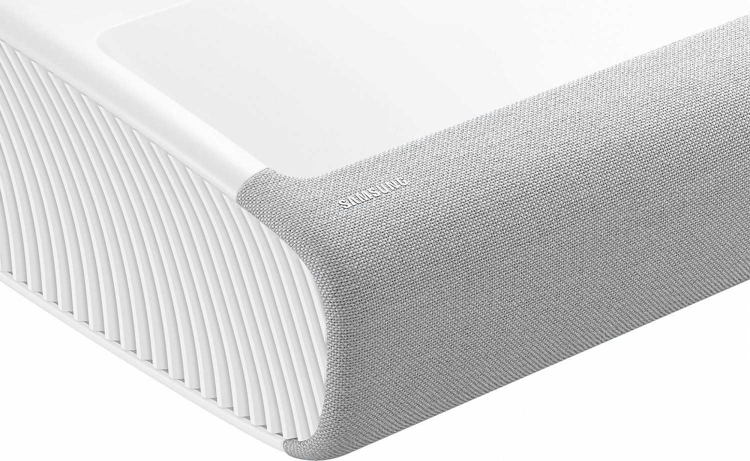 Проектор Samsung LSP7T DLP 2200Lm ANSI (3840x2160) 2000000:1 ресурс лампы:20000часов 1xUSB typeA 3xHDMI 9.1кг