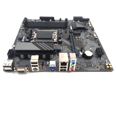 A620M DS3H уц-3-1 Socket AM5, AMD A620, 4xDDR5-5200, D-SUB+HDMI+DP, 1xPCI-Ex16, 1xPCI-Ex1, 4xSATA3(RAID 0/1/10), 1xM.2, 8 Ch Audio, GLan, (4+4)xUSB2.0, (2+2)xUSB3.2, 1xPS/2, mATX, RTL {10}