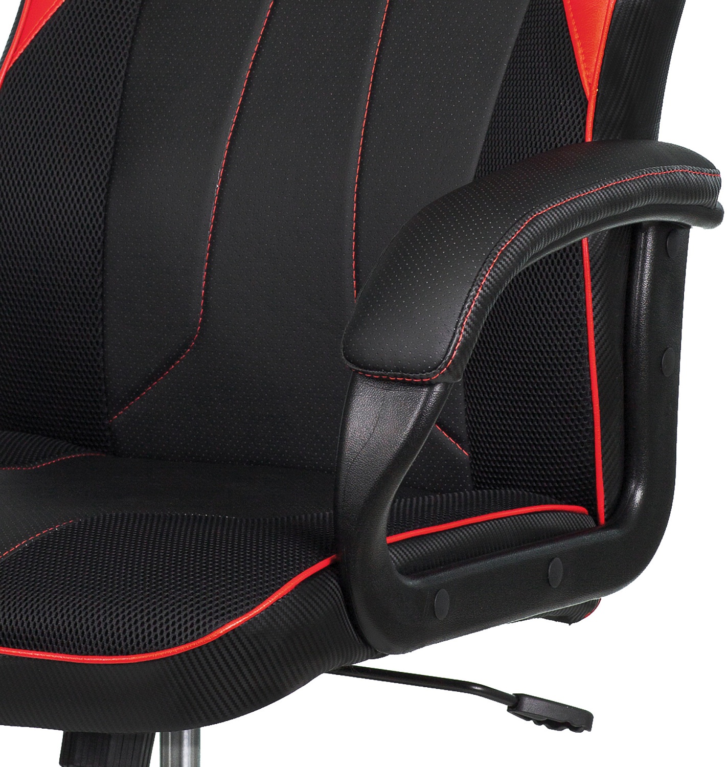 Кресло игровое A4Tech Bloody GC-300 черный/красный эко.кожа/ткань крестов. Кресло игровое A4Tech Bloody GC-300 черный/красный эко.кожа/ткань крестов.