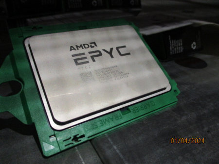 Процессор CPU AMD EPYC 7002 Series 7702 (2.0GHz up to 3.35GHz/256Mb/64cores) SP3, TDP 200W, up to 4Tb DDR4-3200, 100-000000038, 1 year (царапины)