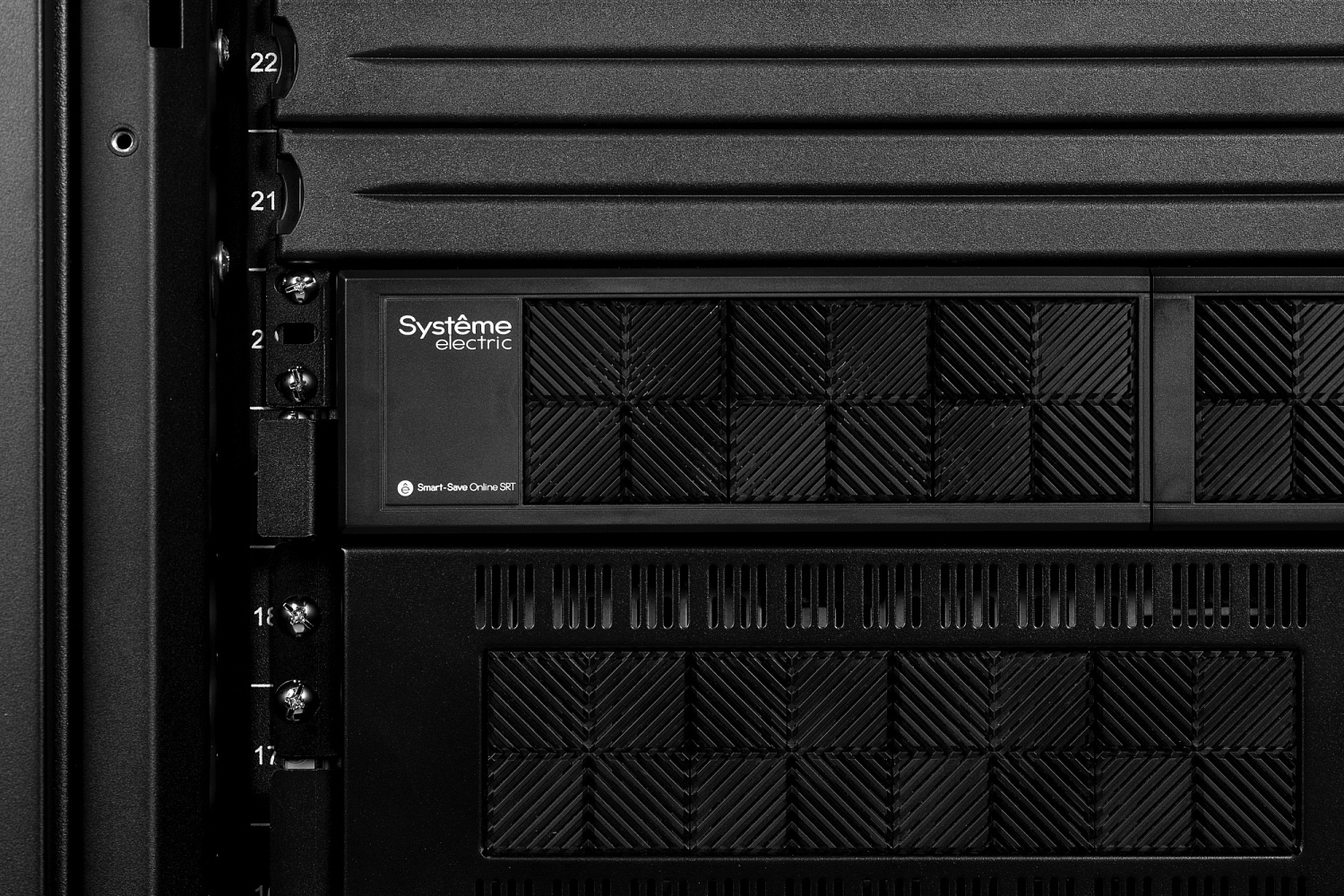 Источник бесперебойного питания Systeme Electriс SRT SRTSE10KRTXLI-NC 10000Вт 10000ВА черный