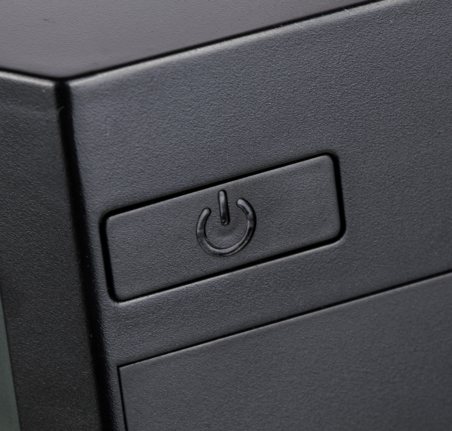 Корпус LinkWorld VC-13M171 черный без БП mATX 1x80mm 1x120mm 2xUSB2.0 audio