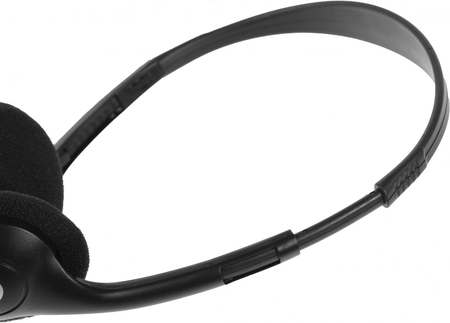 Наушники с микрофоном Defender Aura 102 черный 1.8м накладные оголовье (63102)