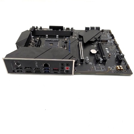 MPG B550 GAMING PLUS, Socket AM4, AMD®B550, 4xDDR4-3200, 2xPCI-Ex16x, 2xPCI-Ex1x, HDMI+DP уц-3-5 6xSATA3(RAID 0/1/10), 2xM.2, 8 Ch Audio, GLan, (4+4)xUSB2.0, (3+2)xUSB3.2, (1+1)xUSB3.2 Type-C™, 1xPS/2, ATX, RTL {5}(731885)