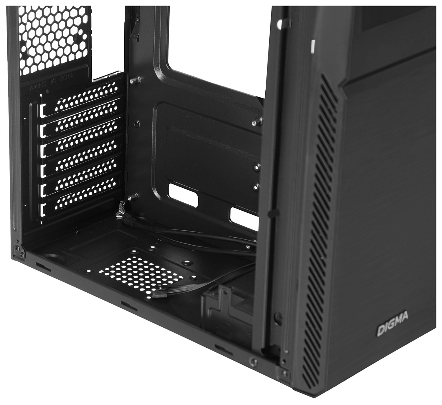 Корпус Digma DC-ATX101-U2 черный без БП ATX 1x80mm 2x120mm 2xUSB2.0 audio