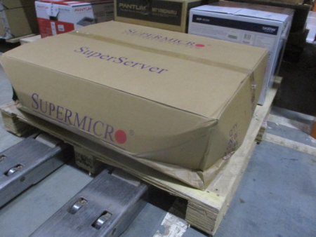 Корпус Supermicro SuperChassis 2U 826BE1C-R920LPB/ noHDD(12)LFF/noHDD(2)SFF/ 7xLP/ 2x920W Platinum(13.68"x13",12"x13" with rear 2.5" HDD)E-ATX/ Expander Backplane (существенное повреждение коробки)