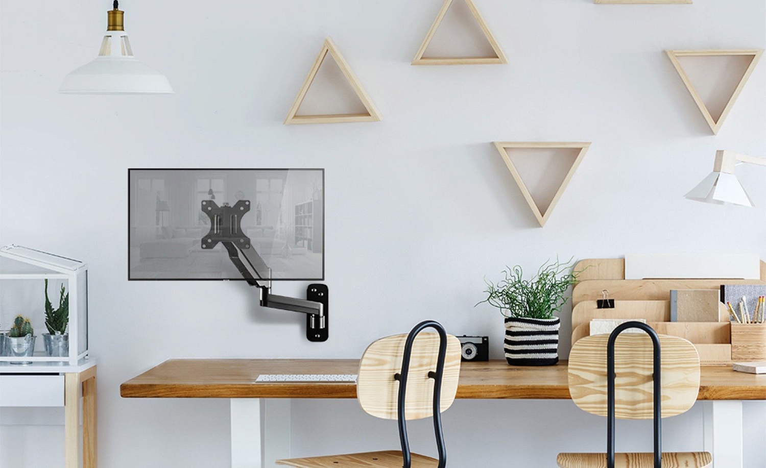 Кронштейн для телевизора Onkron G150 черный 13"-34" макс.8кг настенный поворот и наклон верт.перемещ.