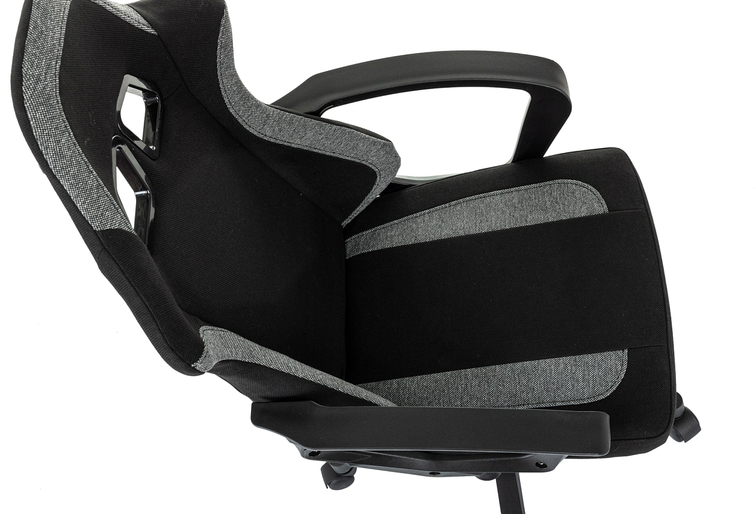 Кресло игровое Knight Optimum черный/серый крестов. пластик