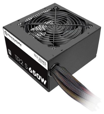 Блок питания Thermaltake ATX 650W TR2 S 80+ (20+4pin) APFC 120mm fan 5xSATA RTL