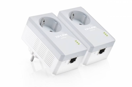 Сетевой адаптер Powerline TP-Link TL-PA4010P KIT AV600 Fast Ethernet