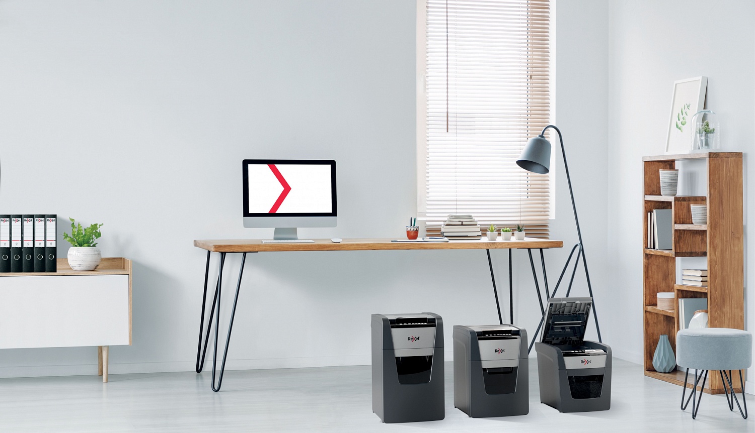 Шредер Rexel Optimum AutoFeed 100X черный с автоподачей (секр.P-4) фрагменты 100лист. 34лтр. скрепки скобы пл.карты