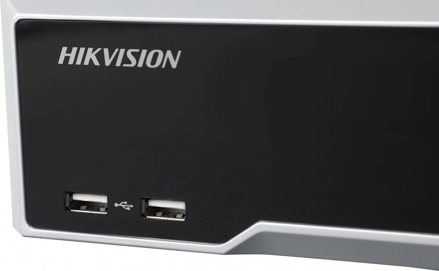 Видеорегистратор Hikvision DS-7764NI-M4 Видеорегистратор Hikvision DS-7764NI-M4