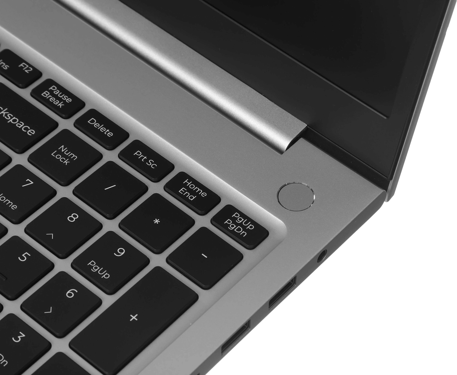 Ноутбук Machcreator Genesis R17 Ryzen 5 7640HS 16Gb SSD1Tb AMD Radeon 760M 17.3" IPS QHD (2560x1600) без ОС silver WiFi BT Cam 8612mAh (JJ00G400HRU)