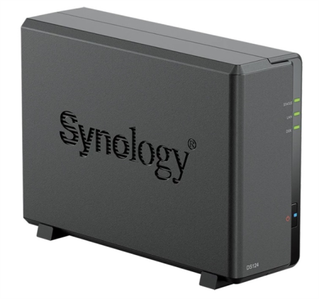Системы хранения данных Synology QC 1,7GhzCPU/1Gb/upto 1HDD SATA(3.5', 2.5')/2xUSB3.2/1GbE/iSCSI/2xIPcam(upto 12)/1xPS/1YW repl DS118 (незначительное повреждение коробки)