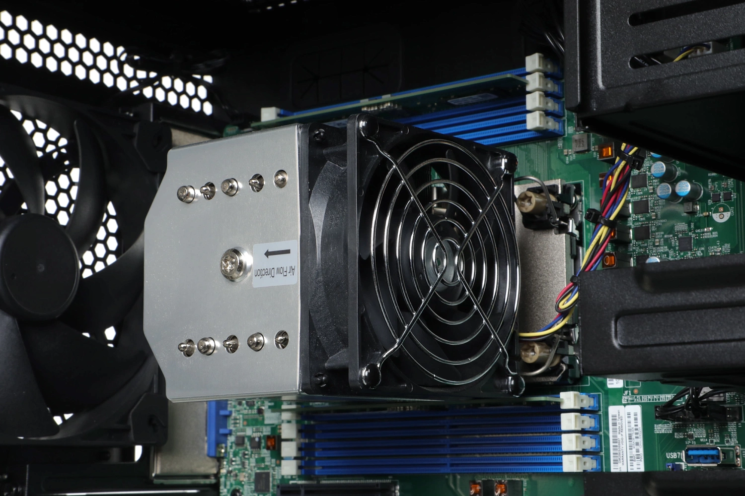 Сервер IRU Rock S9105P 1x4410T 2x16Gb 1x1Tb SSD 1x750W w/o OS (2141412)