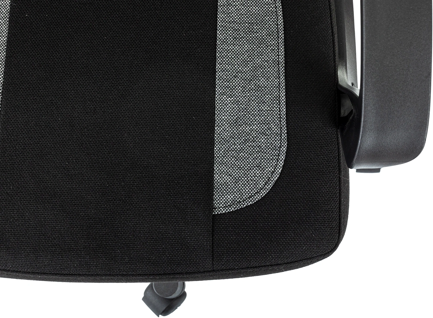 Кресло игровое Knight Optimum черный/серый крестов. пластик