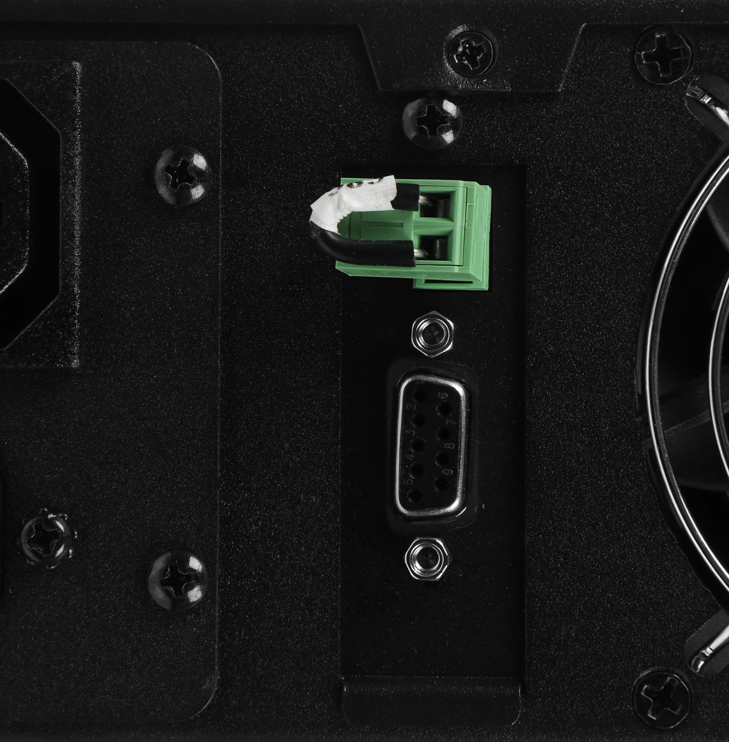 Источник бесперебойного питания Powercom Macan MRT-1000-L 1000Вт 1000ВА черный без батареи