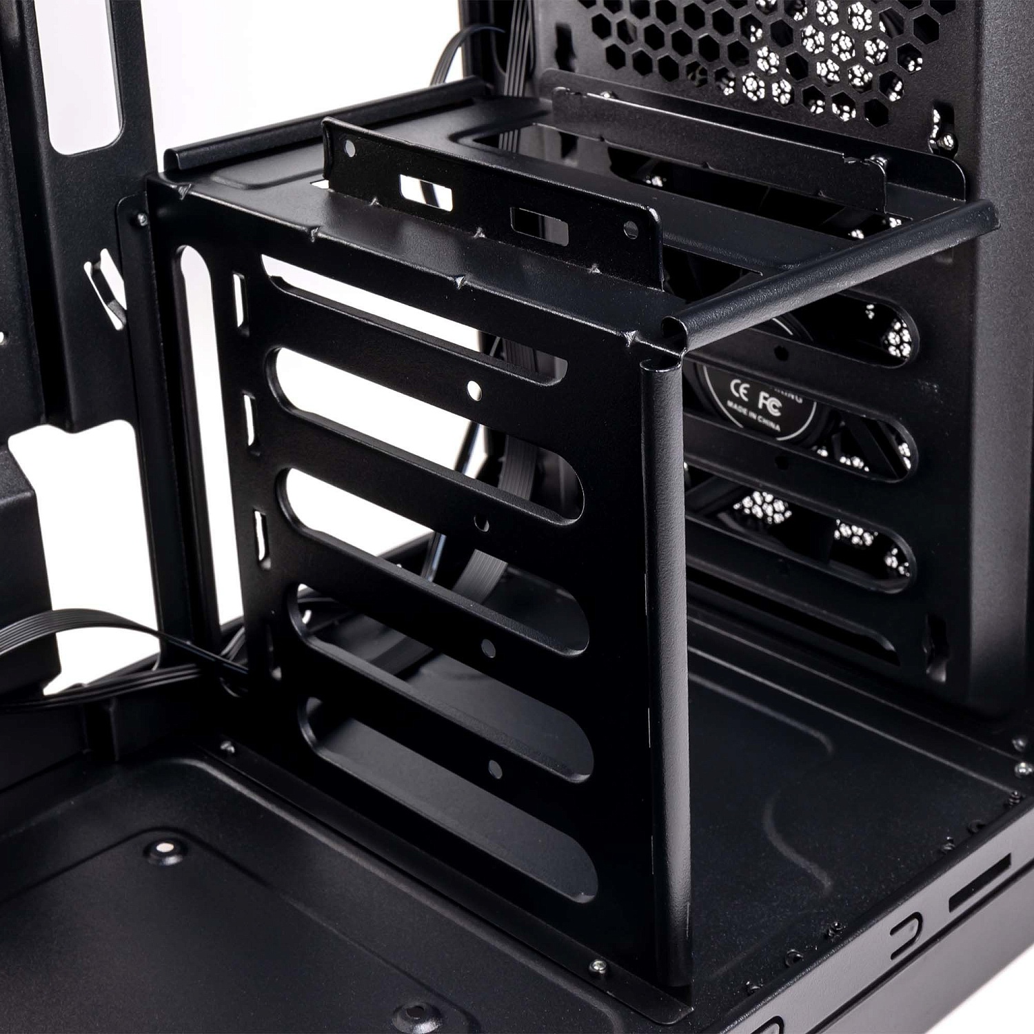 Корпус Hiper Combat черный/камуфляж без БП ATX 3x120mm 1xUSB2.0 1xUSB3.0 audio bott PSU